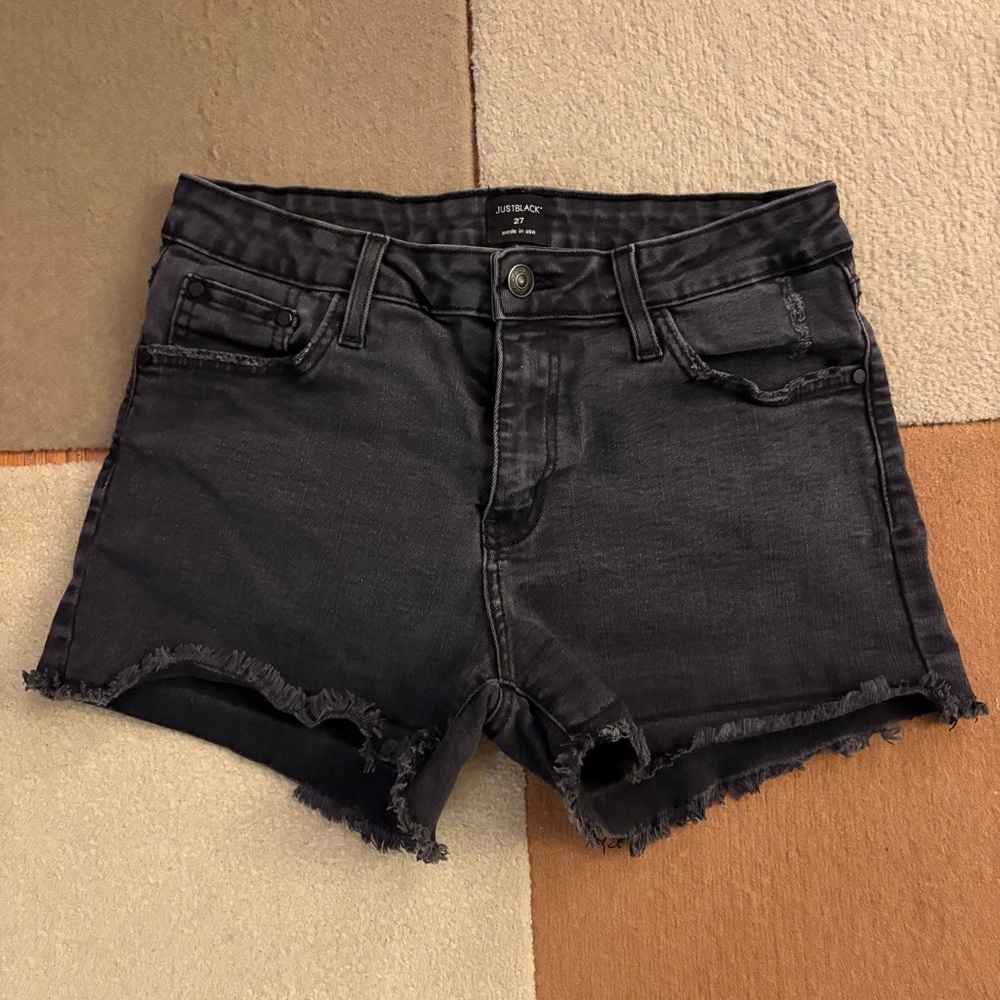 JUST BLACK Washed Black Denim Jorts size 27